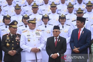Presiden lantik 833 perwira TNI dan Polri