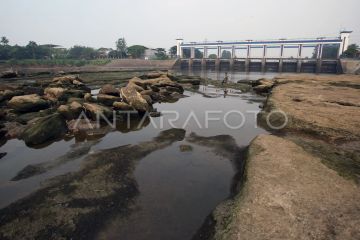 Air Sungai Cisadane mulai surut