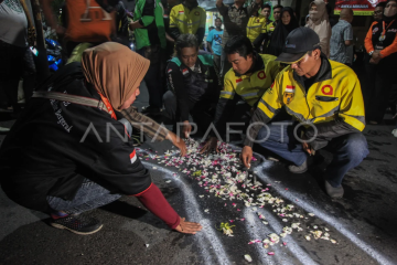 Doa bersama korban pembunuhan sopir taxi online 