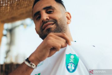 Klub Arab Saudi Al Ahli gaet sayap Man City Riyad Mahrez