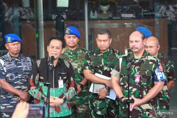 Hukum kemarin, polemik OTT personel TNI hingga IMEI ilegal