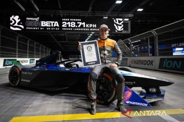 Hughes pecahkan rekor dunia untuk kecepatan mobil tertinggi indoor