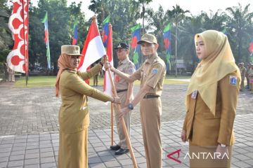 Semarakkan HUT RI, Pemkot Jaktim galakkan bagi-bagi bendera