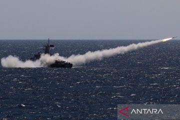 TNI AL tembakan empat rudal dalam Latgab TNI