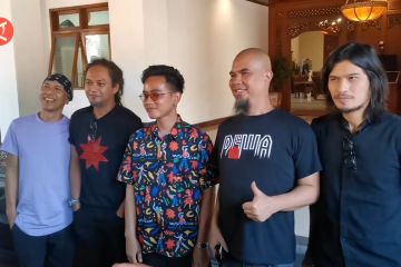 Bertemu Gibran, Ahmad Dhani janjikan konser terbesar di Solo