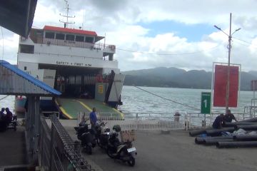 Cuaca membaik, pelayaran antarpulau di Maluku beroperasi kembali