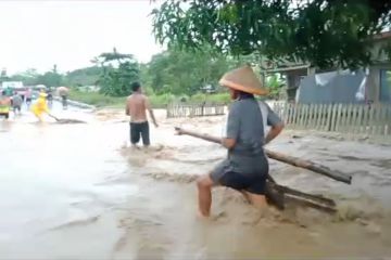 Curah hujan tinggi, puluhan rumah warga Kepulauan Sula terendam banjir