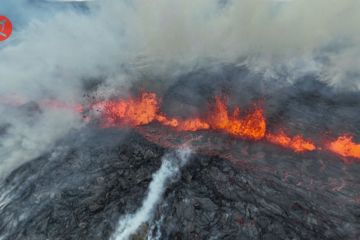 Gunung berapi Islandia meletus di dekat Ibu Kota