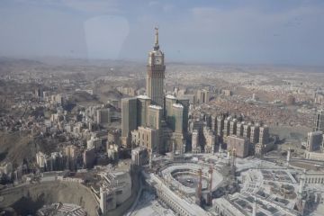 Memantau dari udara lokasi suci di Arab Saudi saat puncak haji