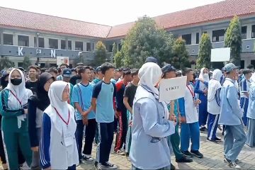 Menyimak tanggapan Wali Kota Tangerang atas polemik PPDB SMA