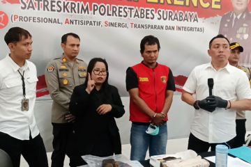 Polrestabes Surabaya ungkap kasus jebak ban mobil dengan paku