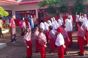 Sejumlah SD negeri di Padang dan Solo kekurangan siswa