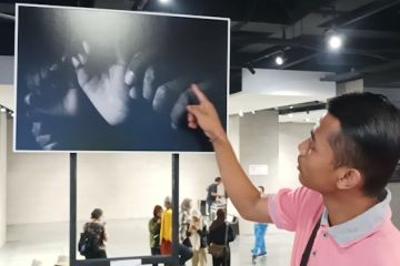 Anak penyandang disabilitas jalanan Kota Surabaya bercerita lewat foto