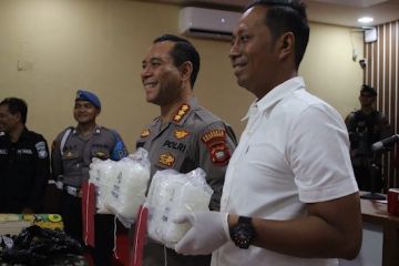 Polresta Pontianak gagalkan penyelundupan 4 kg sabu asal Malaysia
