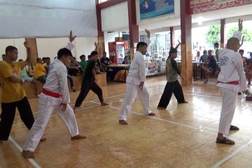 Warga binaan Lapas Muaro Padang manfaatkan masa hukuman berlatih silat