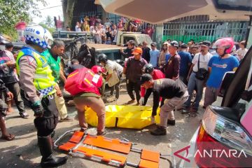 Polres selidiki penyebab kecelakaan beruntun 8 kendaraan di Cianjur