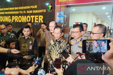 Mahfud MD jenguk korban terjerat kabel serat optik di RS Polri