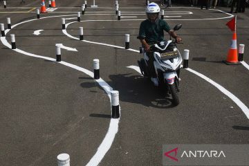 Jakarta kemarin, ujian praktik SIM hingga korban jeratan kabel