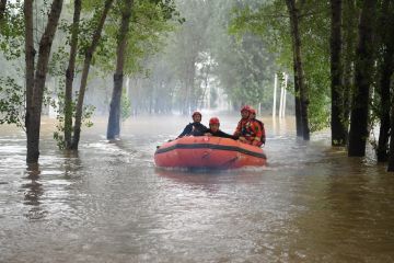 Hebei relokasi lebih dari 1,54 juta penduduk akibat hujan lebat
