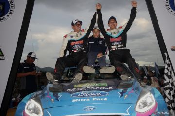 Pereli Kalsel Rihans juarai Kejurnas South Borneo Rally