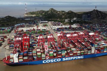 Ekspor-impor China merosot pada Juli, prospek pemulihan terancam