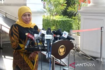 Khofifah melaporkan program pembangunan Jatim ke Presiden Jokowi