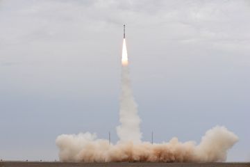 Roket komersial China CERES-1 Y7 luncurkan 7 satelit ke orbit