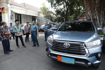 Pemkab Sidoarjo hibahkan 22 unit mobil dinas kepada TNI AL 