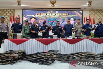 Senjata api locok Ujung Kulon