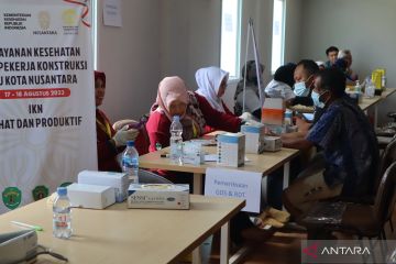 LPM UI dan Kimia Farma gelar layanan kesehatan bagi pekerja IKN