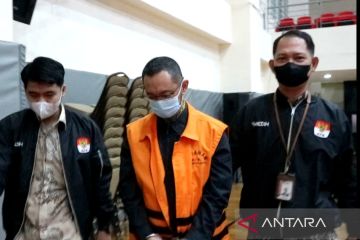 KPK telusuri setoran pengusaha ke Andhi Pramono