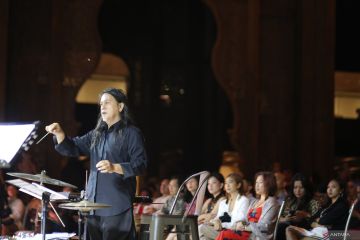 Komposer Aksan Sjuman tampilkan "Dunia Saat Mata Terpejam" di Bali