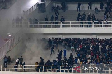 Ricuh antarsuporter pada laga PSIS lawan Persib