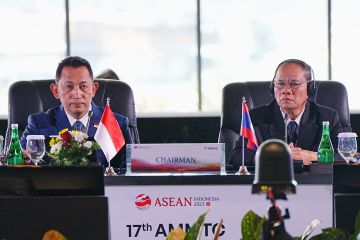 Indonesia menyerahkan keketuaan AMMTC ke-18 ke Laos