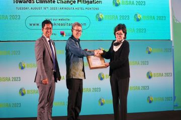 PT Adaro Energy terima penghargaan Best Award for Social Elements