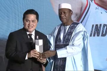 Baim Wong apresiasi Erick Thohir yang raih penghargaan FIBA