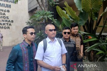 Ayah Sultan penuhi panggilan polisi