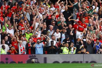 United bangkit dari ketertinggalan untuk menang 3-2 atas Nottingham