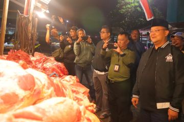 Tim monitoring RPH temukan daging gelonggongan di Pegirian Surabaya