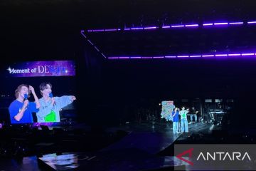 Super Junior D&E menyanyikan lagu "Marry U" untuk para ELF di Jakarta