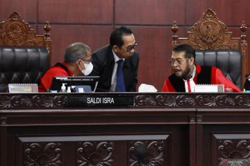 MK tolak uji masa jabatan ketum parpol 10 tahun