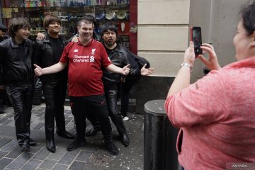 Telusuri Cavern, G-Pluck jadi subyek foto para pencinta The Beatles