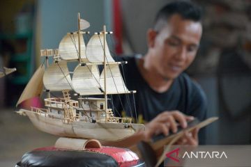 FOTO - Kerajinan kapal pinisi warga binaan