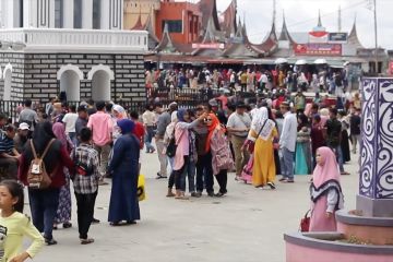 Laju pertumbuhan penduduk Sumbar 2020-2035 diproyeksikan terkendali