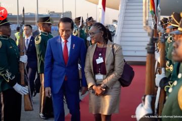 Tari Zulu sambut kedatangan Jokowi di Johannesburg