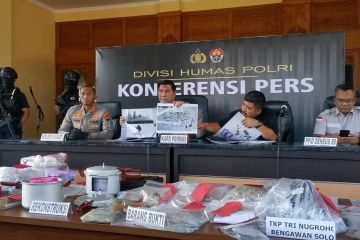 Densus 88 tangkap seorang terduga teroris ISIS di Bekasi