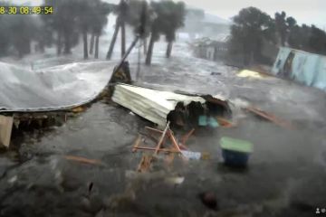 Detik-detik banjir akibat Badai Idalia hantam rumah di Florida