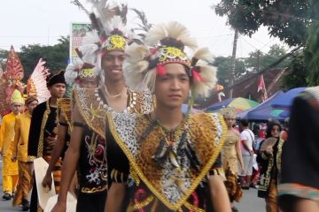 Karnaval budaya nusantara semarakkan HUT RI di Samarinda