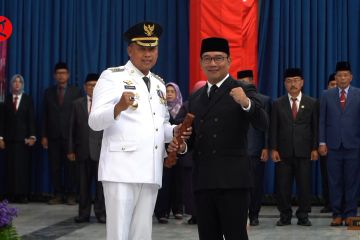 Meskipun hanya satu bulan, Tri Adhianto resmi jadi Wali Kota Bekasi
