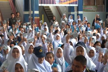 OJK ajak ribuan siswa di Makassar tingkatkan literasi keuangan